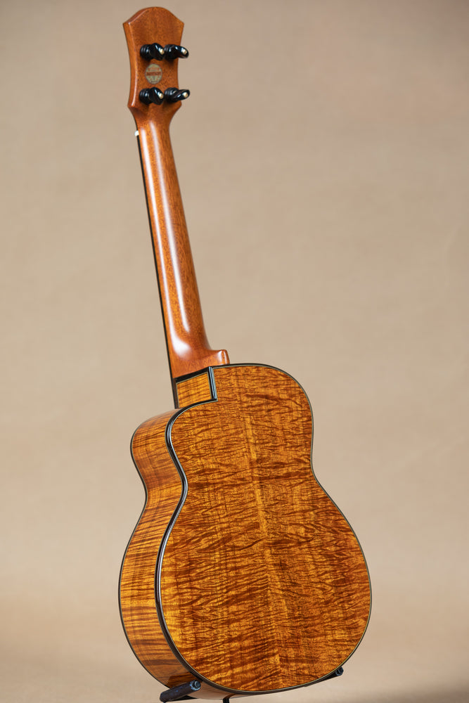 aNueNue Custom "Tiger" Tenor Black Rainbow #026 Ukulele